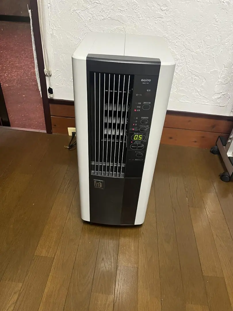 サンヨー 冷風機 SAD-122 冷風 温風 除湿 送風　キャスター付き サンヨー 冷風機 SAD-122 冷風 温風 除湿 送風 キャスター付き