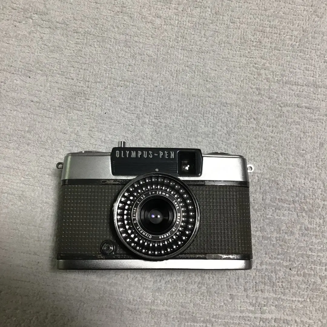 Thumbnail of OLYMPUS PEN EE-2 Compact Film Camera
