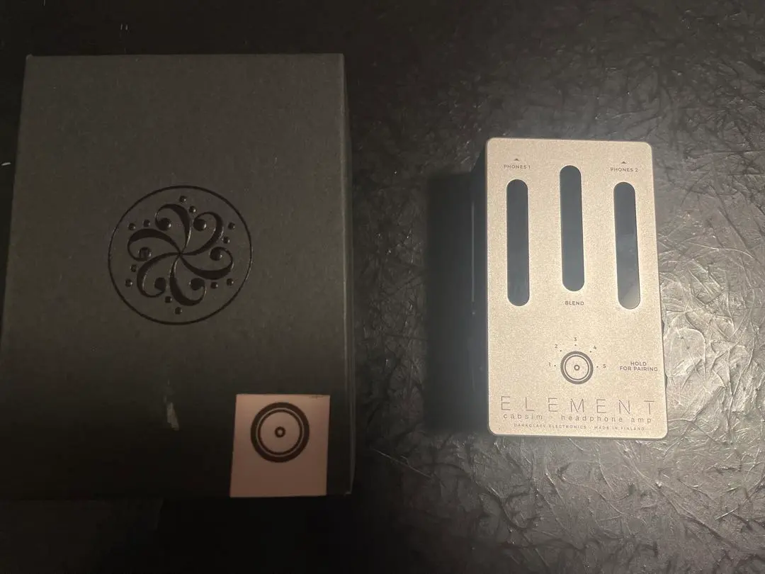 あきさん‼️Darkglass ELEMENT（ダークグラス） Darkglass Electronics ELEMENT キャビネットシミュレーター