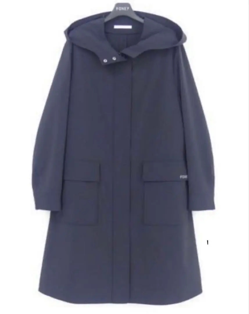 美品✨フォクシー レイニーコクーンコート 撥水 ダブルジップ ゆったり グレー系 美品✨フォクシー レイニーコクーンコート 撥水 ダブルジップ