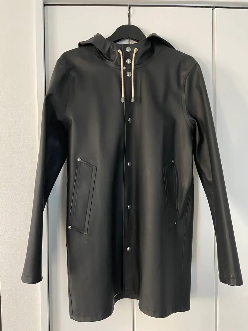【カニエ・ウエスト着用モデル】北欧ブランド STUTTERHEIM レインコート 即購入OK STUTTERHEIM レインコート 黒 Kanye West着用 - メルカリ
