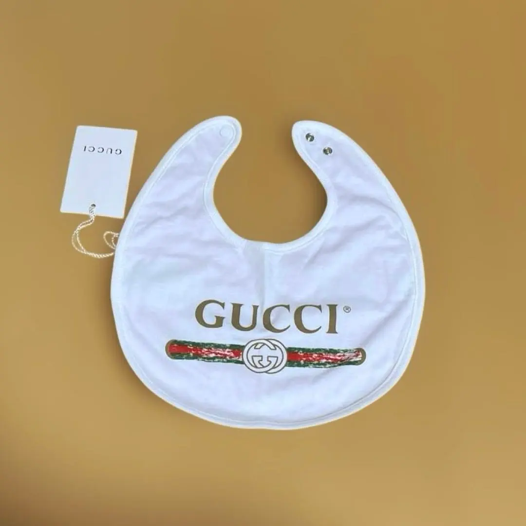 即決価格グッチ　ベビー　スタイ　帽子　セット