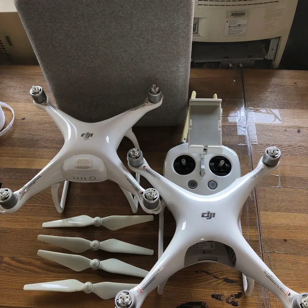 DJI  ドローン　PHAMTOM4  ファントム4  ジャンク品 file.jpg