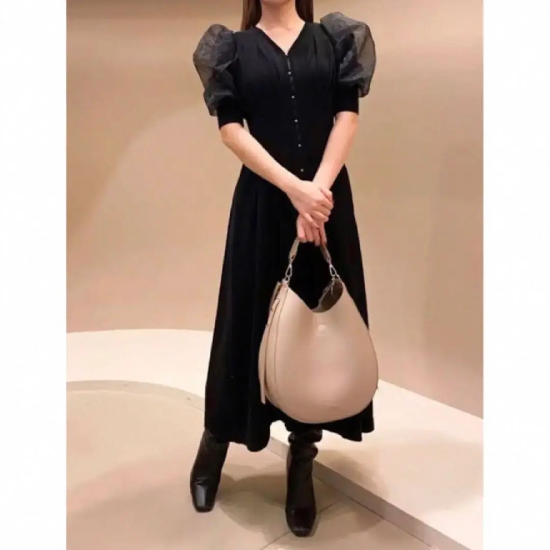 SNIDEL（スナイデル）の「フロントホックシースルースリーブ