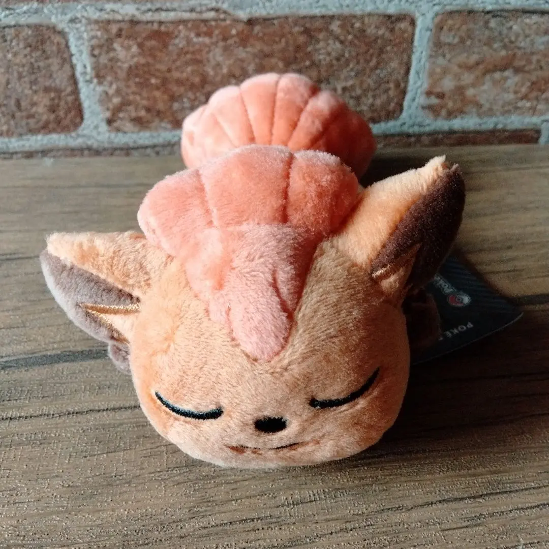 ポケモンセンター　くったりぬいぐるみ　ロコン　おねむり 71m47axRyFL._AC_SY200_QL15_.jpg