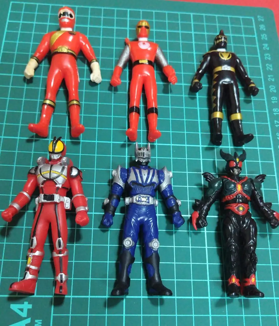 Thumbnail of Kamen Rider and Sentai Hero figures, set of 6