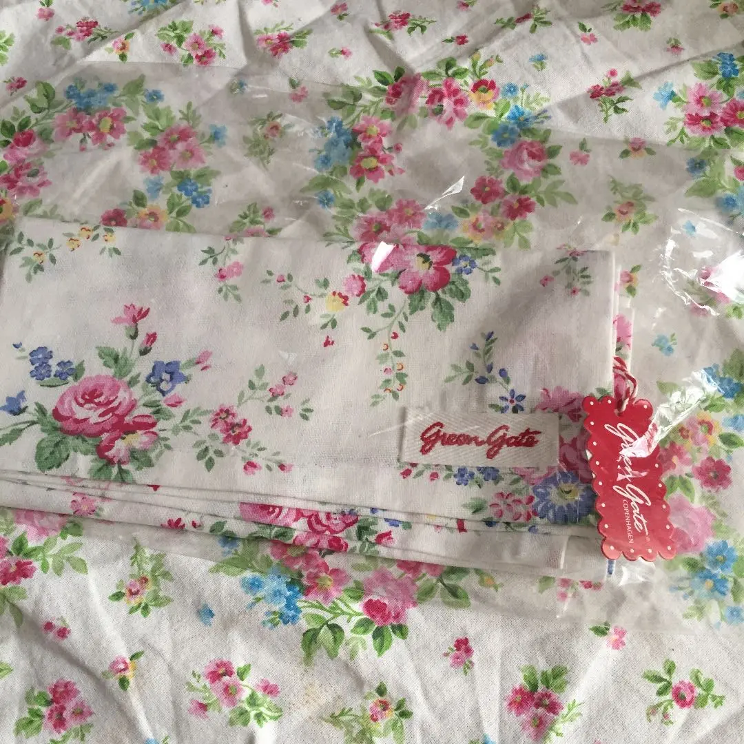 新品未使用　タグ付き　キャスキッドソン　テーブルクロス Cath Kidston キャスキッドソン テーブルクロス 【177×140
