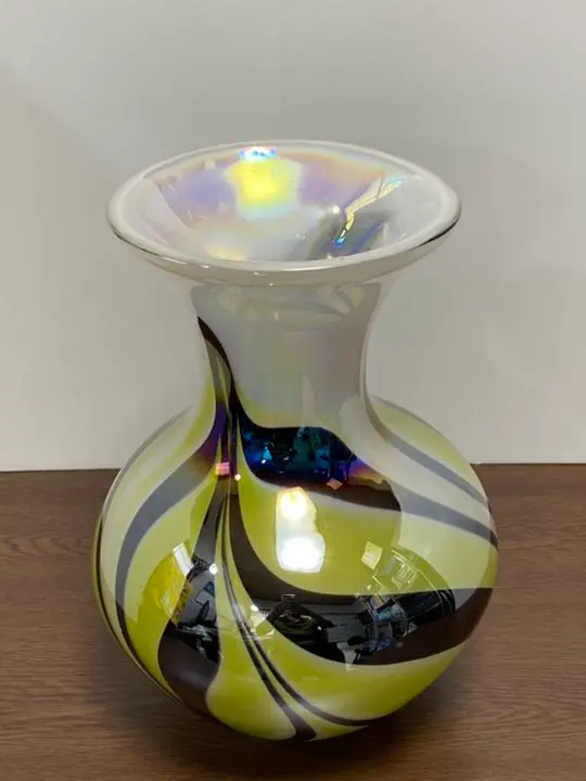 玻璃花瓶 的縮圖