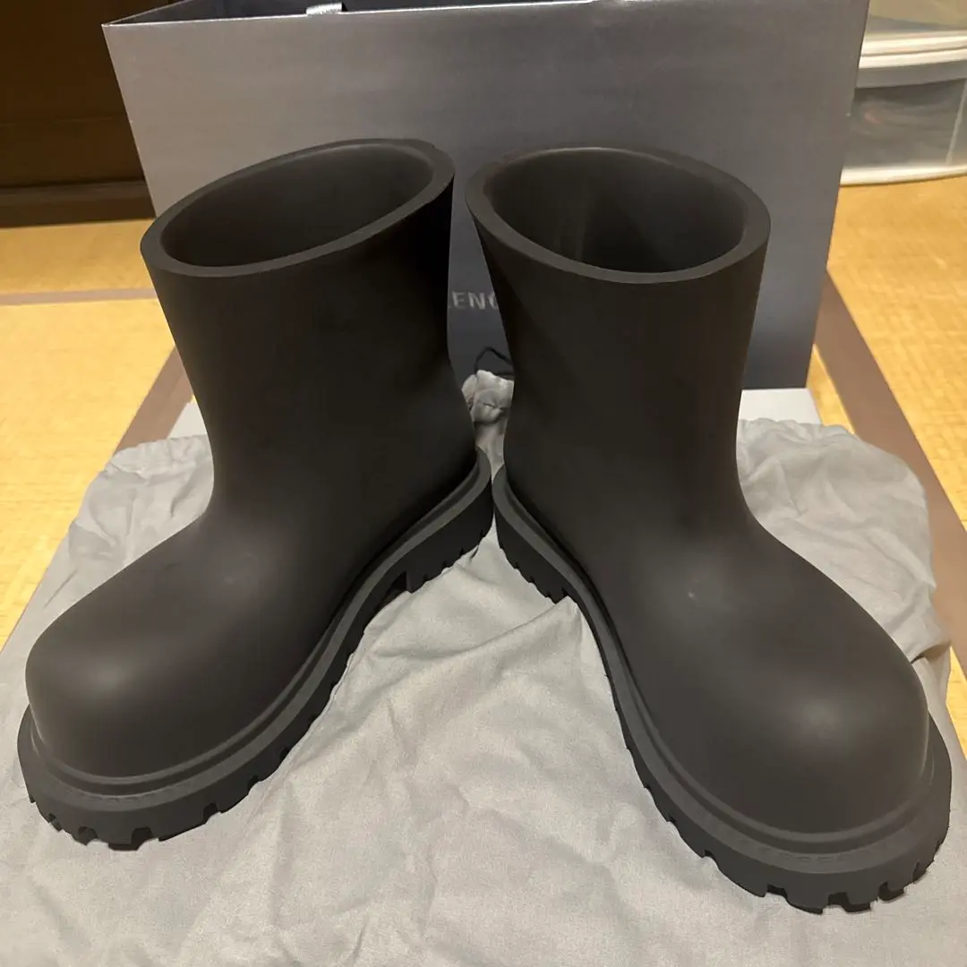 2025年最新】balenciaga crocs 42の人気アイテム - メルカリ