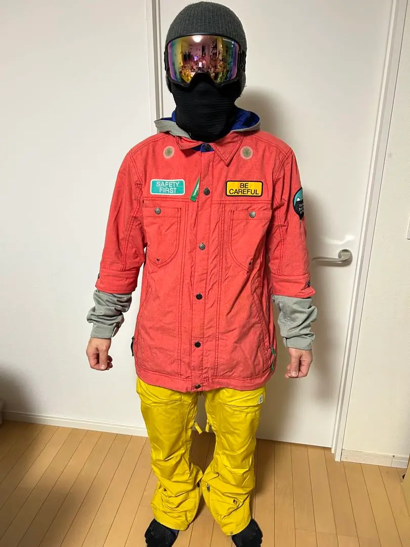 インハビタント×フェニックス メンズ スノーボードジャケット&スキーパンツ セットアップ XSサイズ オリーブ×オレンジ R2203-103 インハビタント×フェニックス メンズ スノーボードジャケット