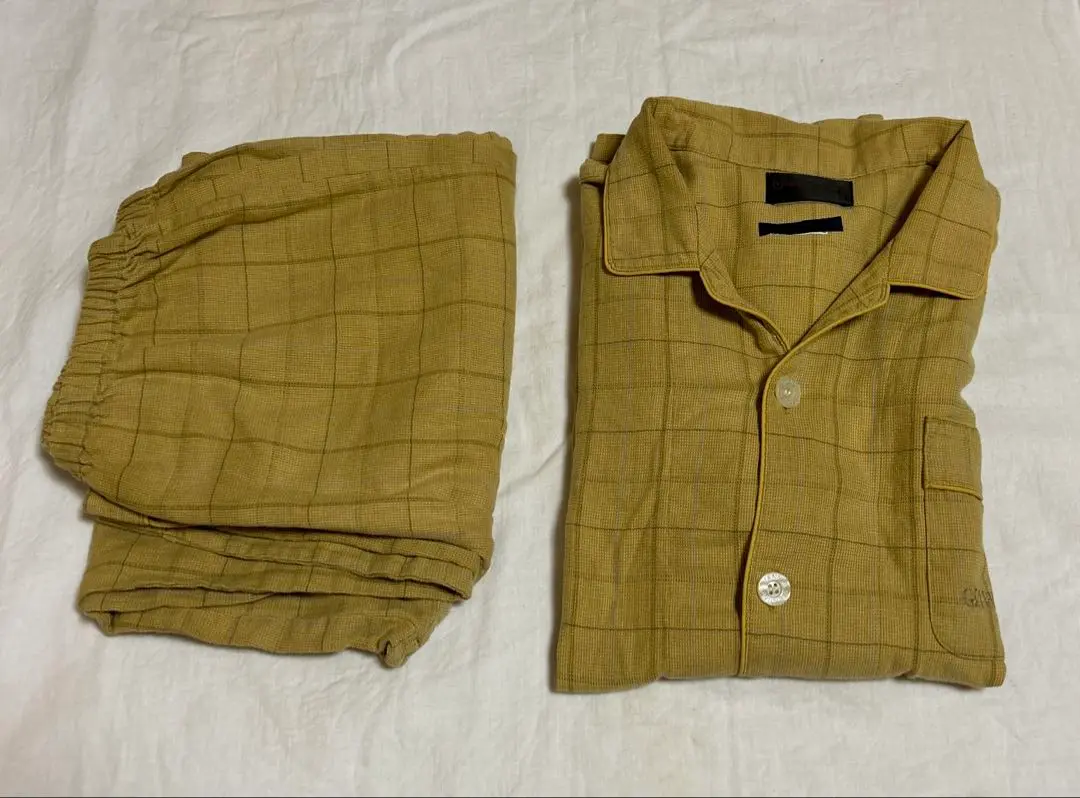 GIANNI VALENTINO　 シルク100%　パジャマ　М　未使用タグ付き GIANNI VALENTINO シルク100% パジャマ М 未使用タグ付き