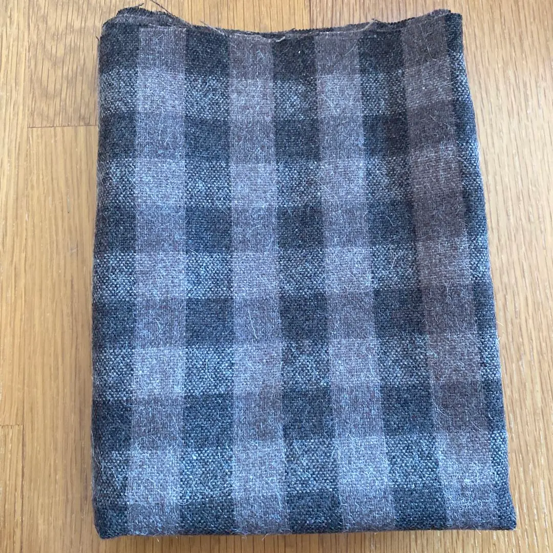 Thumbnail of Cut fabric 120 x 40-50 cm