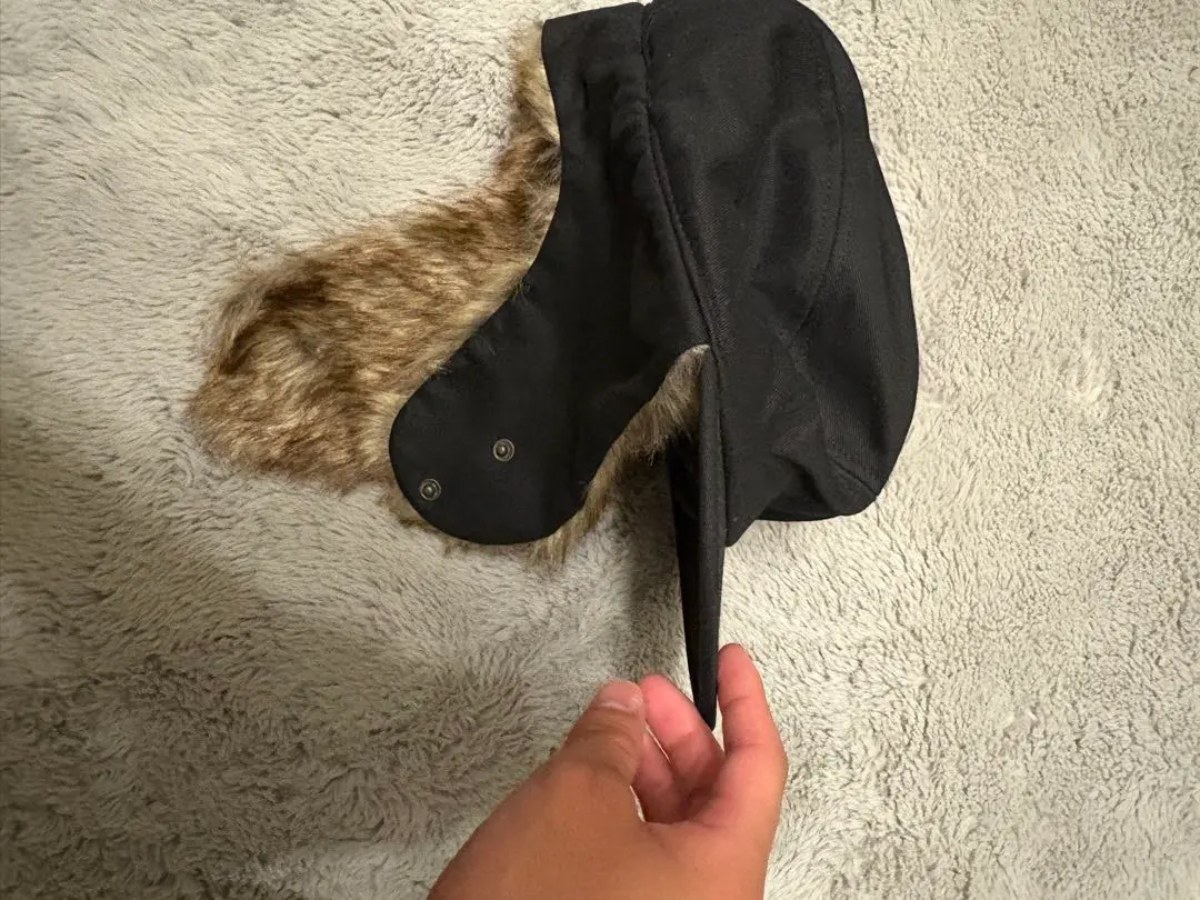 Thumbnail of Black flight cap with fur