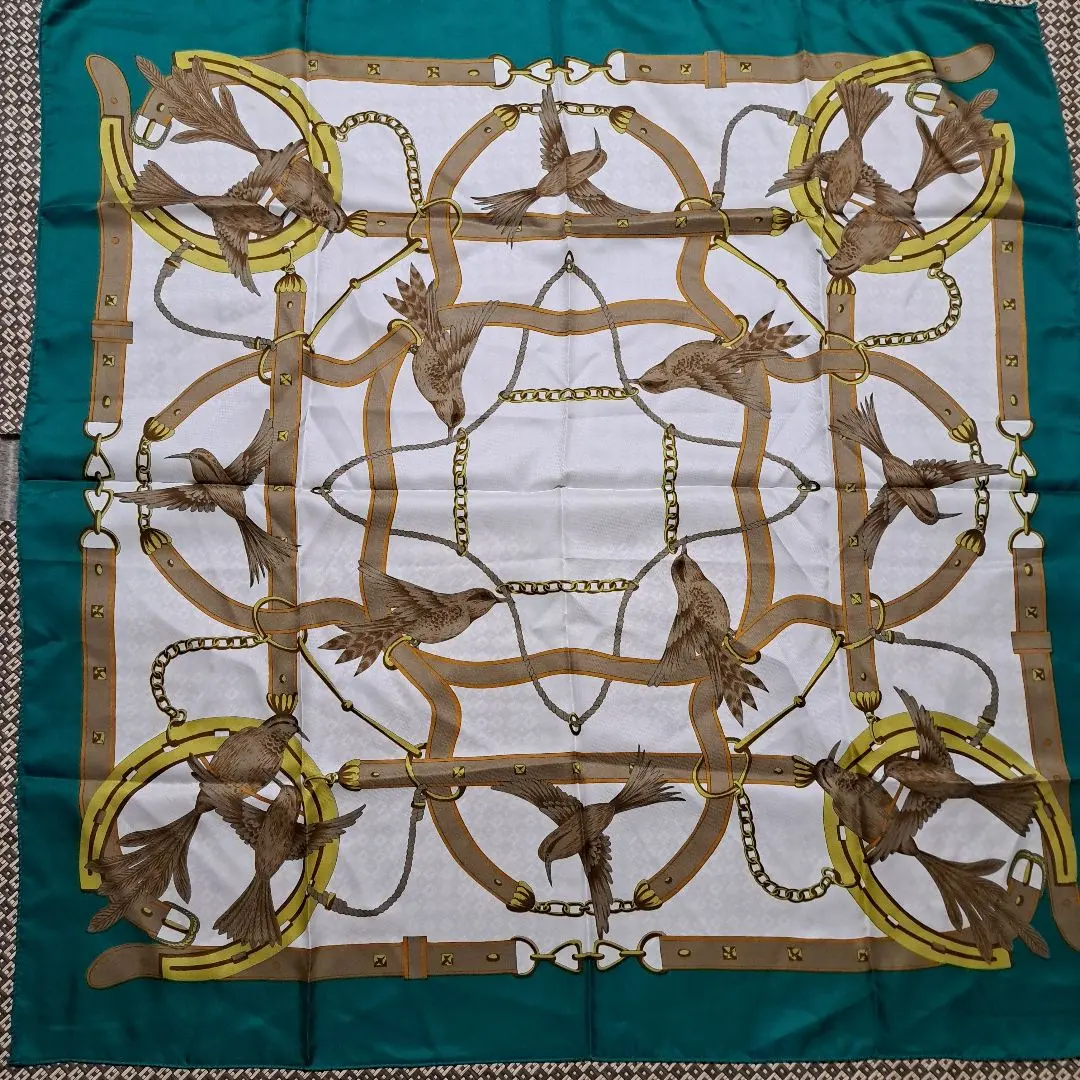 Thumbnail of Bird and Metal Hardware Design Scarf