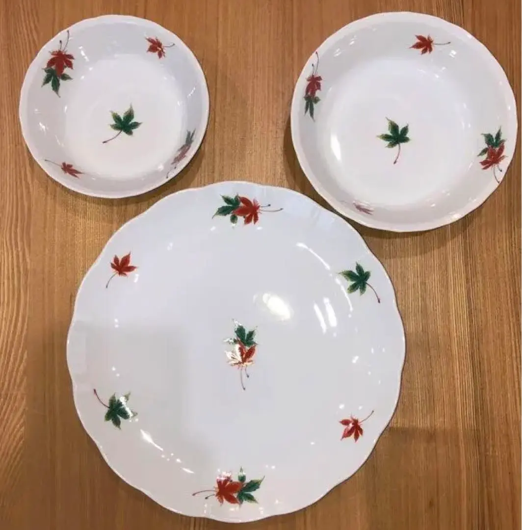 Thumbnail of Perfect for Autumn! Large Dish, Simmered Dish, 3-Piece Set, Autumn Leaf Pattern