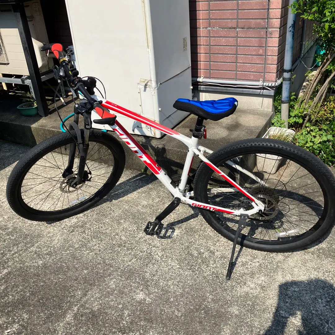 あ*あ様 Giant マウンテンバイク ホワイト/レッド 26インチ 2023 GIANT Bicycles | SNAP