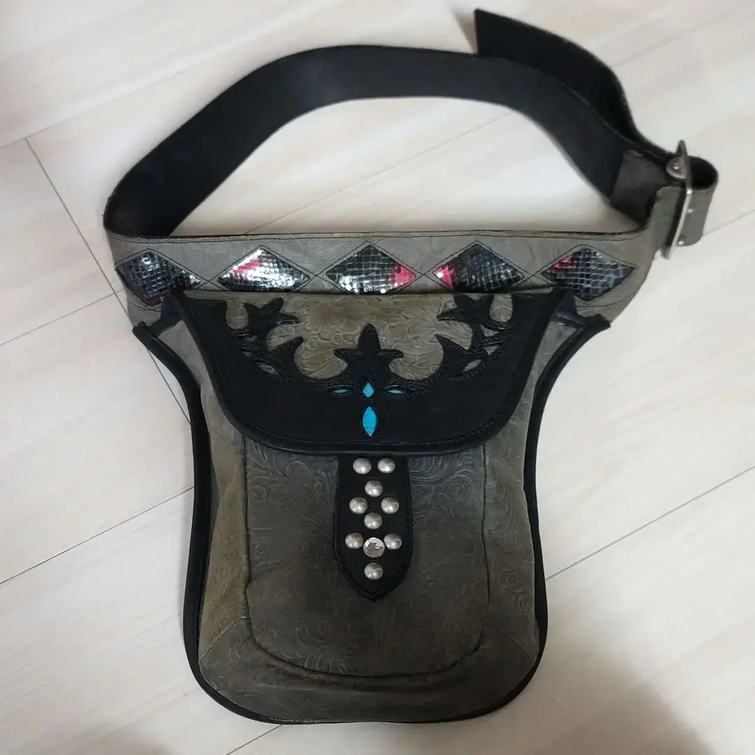 ＊ イサムカタヤマ バックラッシュ レザー ウエストバッグ ポーチ ＊ ISAMU KATAYAMA BACKLASH - Double Shoulder Waste Bag