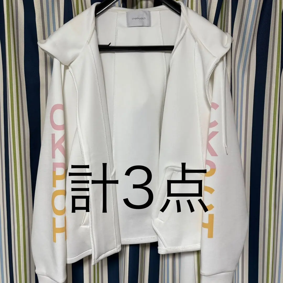 cheekpatch 直筆サイン入りブロマイド&アクリル 相良茉優＋おまけ 色々な cheekpatch 直筆サイン入りブロマイド&アクリル 相良茉優