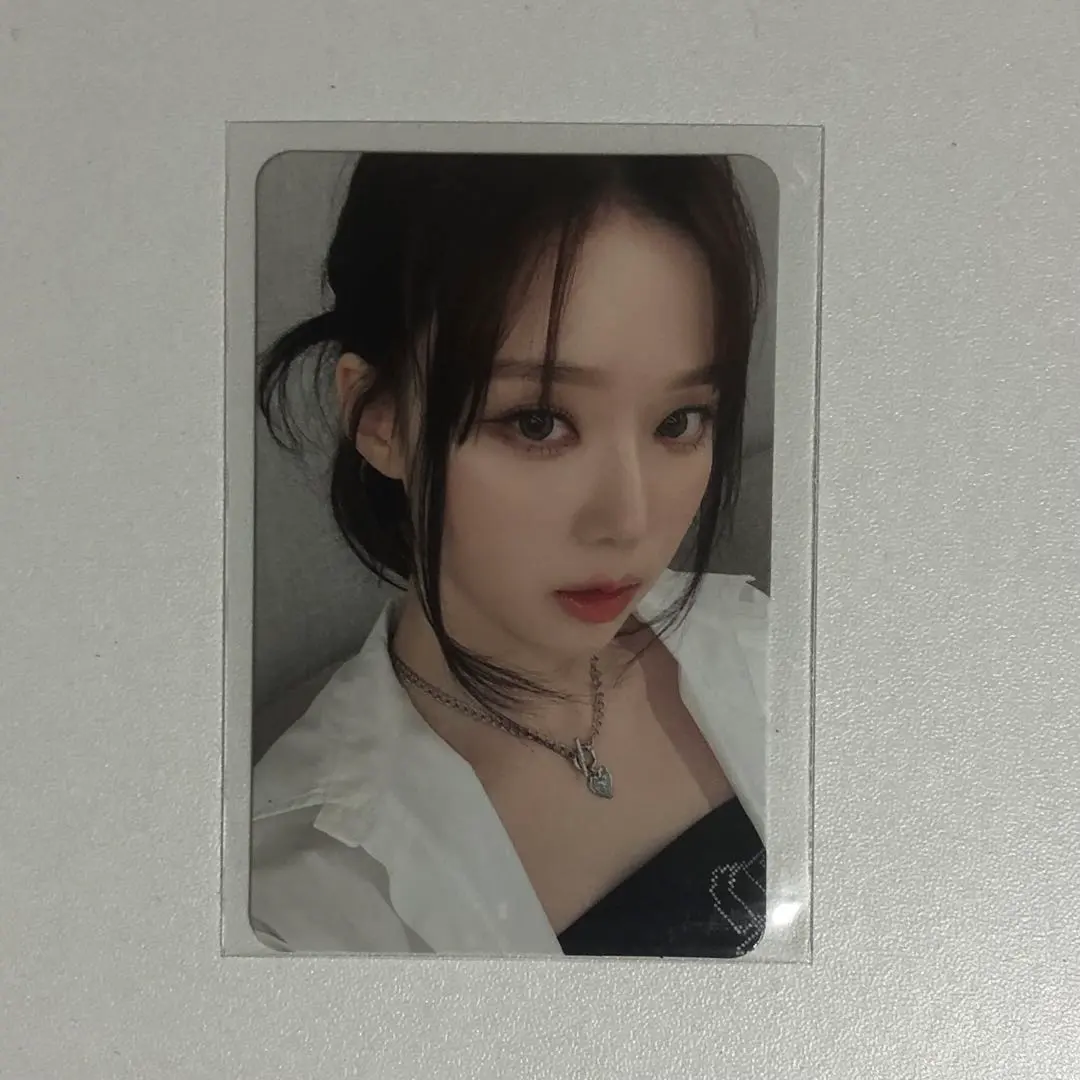 Thumbnail of aespa popup trading card Winter