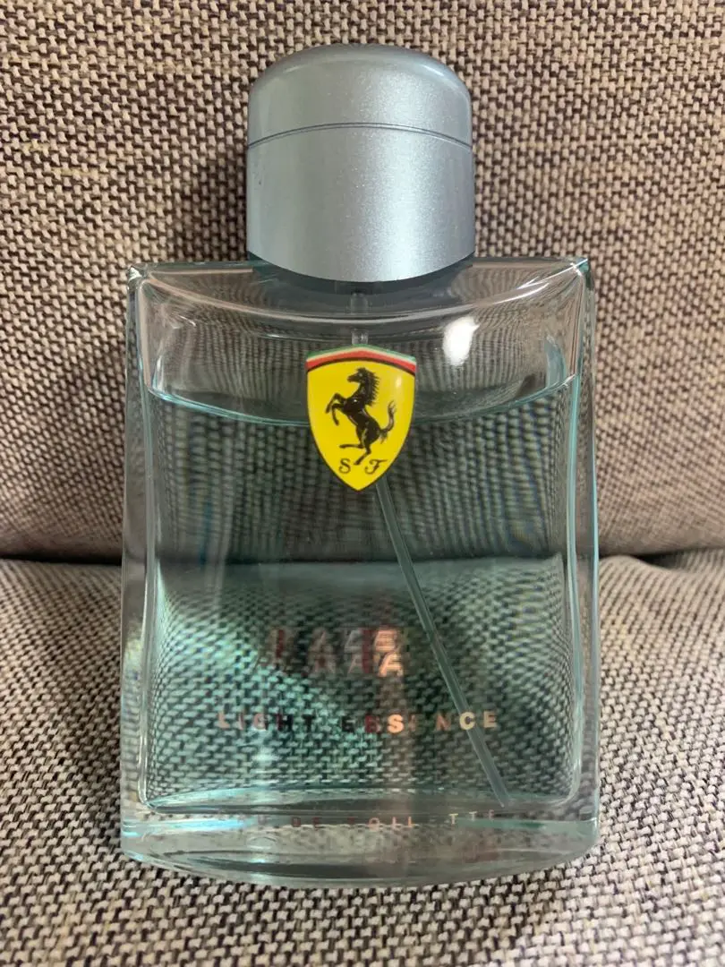 残量8割★　Ferrari Light Essence 125ml オードトワレ Ferrari - 美品 フェラーリ ライトエッセンス オードトワレ