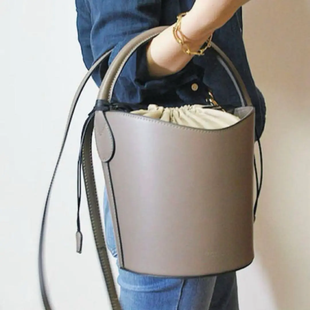ペレッテリアベネタ Pelletteria Veneta バケツ型バッグ　赤 楽天市場】Pelletteria Veneta ペレッテリアベネタ バケツ型2