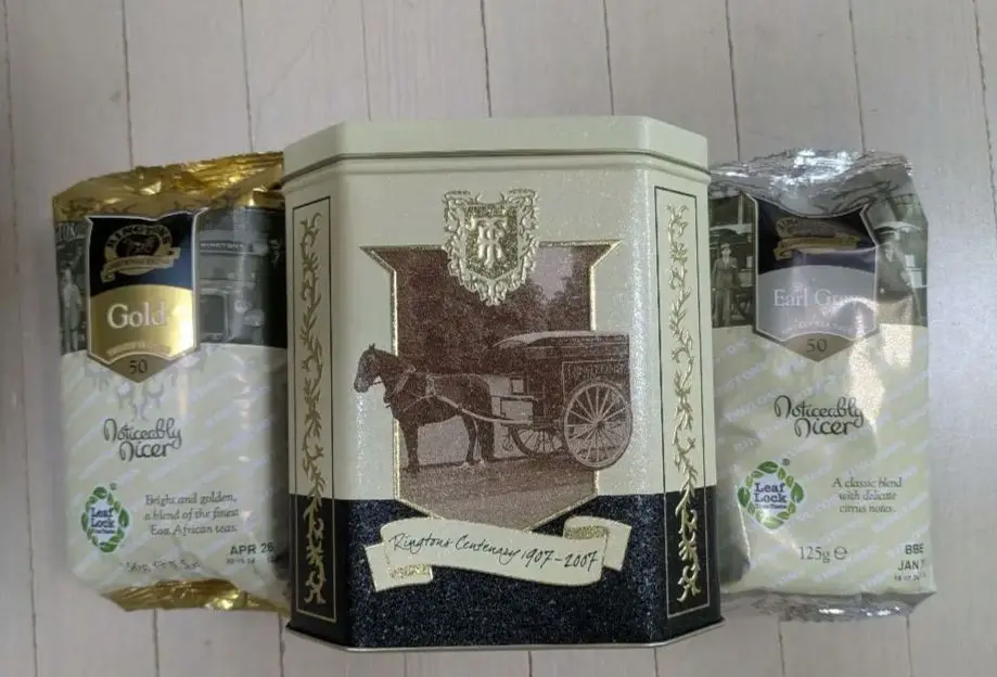 【未使用】リントンズ バケツ型 TEA BAG  ゴールド クラシック柄 イギリスから届いたばかりの新商品！クラシック柄のバケツ型