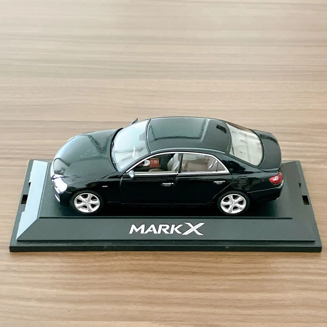 カラーサンプル TOYOTA マークX 2台 カラーサンプル TOYOTA マークX 2台