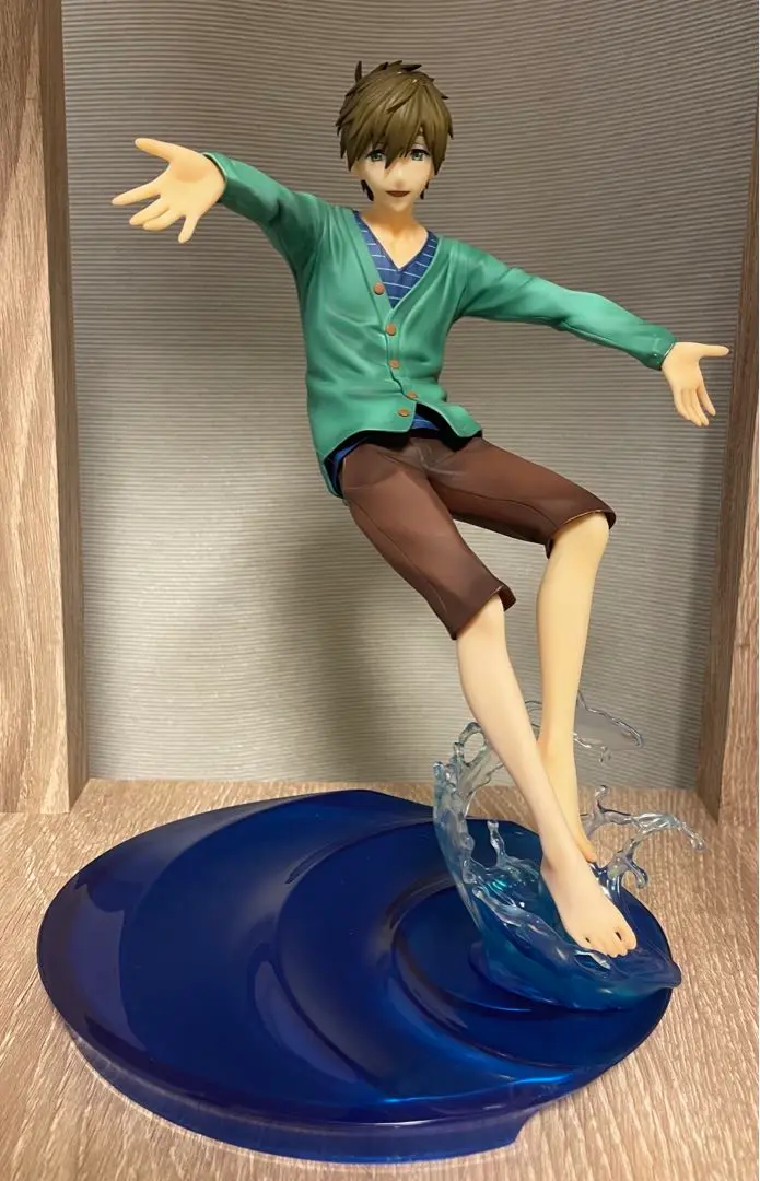 【極美品】Free! ES Free！七瀬遙・橘真琴　アルターフィギュア Amazon.co.jp: 極Free ES Free 七瀬遙橘真琴 アルターフィギュア
