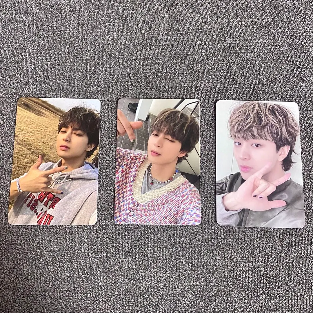 Thumbnail of iKON TAKE OFF Yunhyeong photocard set