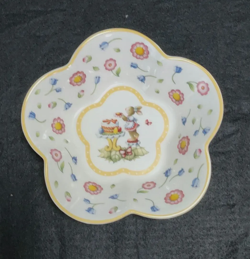 ビレロイ&ボッホ Villerndy&boch/イースター Villeroy & Boch Easter bunny 卵型小物入れ ドイツ製