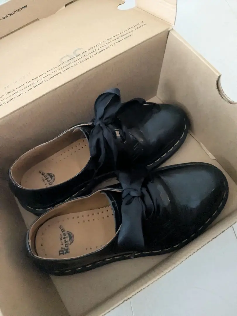 Dr.Martens ドクターマーチン 1461w UK4 美品パテントレザー 2025年最新】ドクターマーチン 1461 パテントレザーの人気