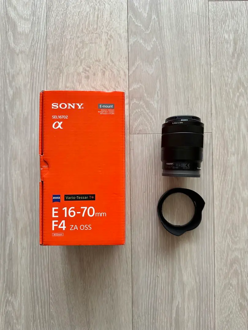 中古　Sony E 16-70mm F4 ZA OSS ズームレンズ Vario-Tessar T* E 16-70mm F4 ZA OSS SEL1670Z 中古価格比較