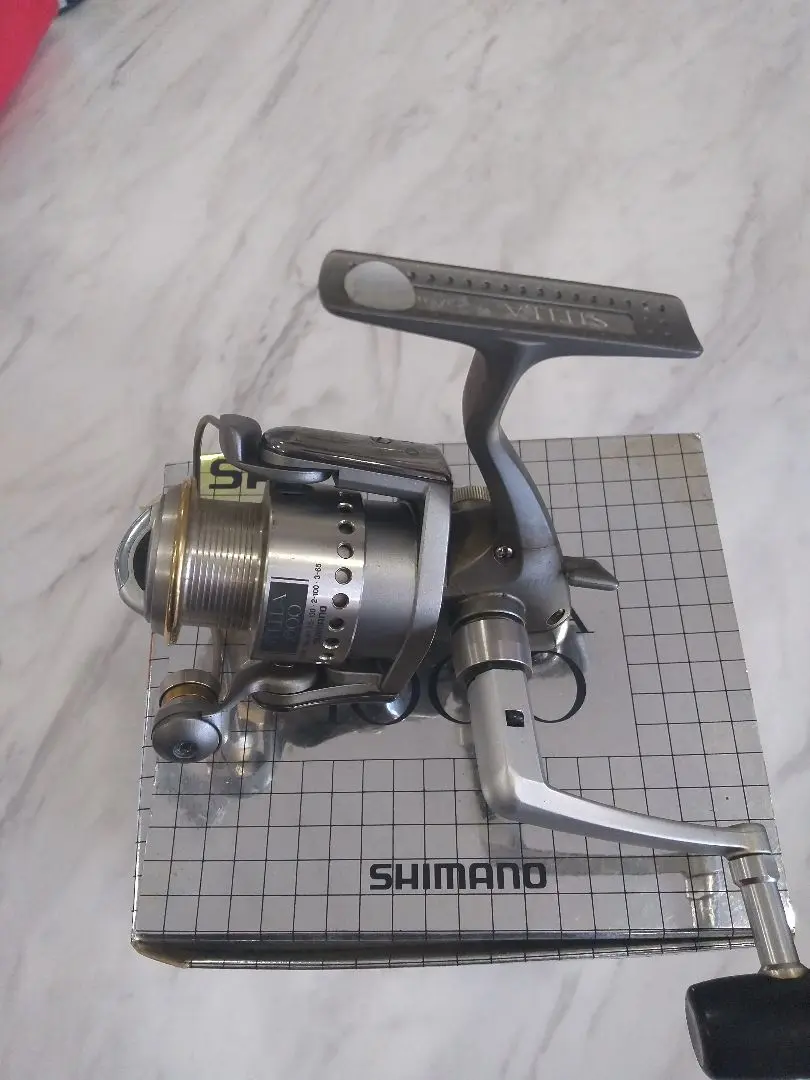 ジャンク品　SHIMANO スピニングリール シルバー 2025年最新】SHIMANO 特徴：ジャンク スピンキャストリールの