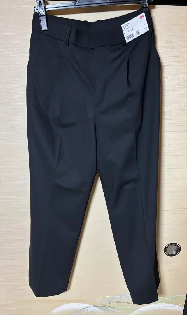 Thumbnail of 【Unused with Tags】UNIQLO Tuck Wide Pants Black L Size