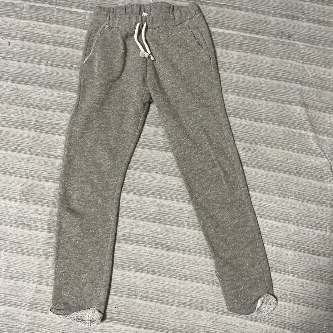 ZARA シャイニーテキストスウェットシャツ　ラメジョガーパンツ　セットアップ ZARA シャイニーテキストスウェットシャツ ラメジョガーパンツ