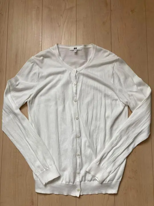 Thumbnail of White long-sleeved cardigan, button-front