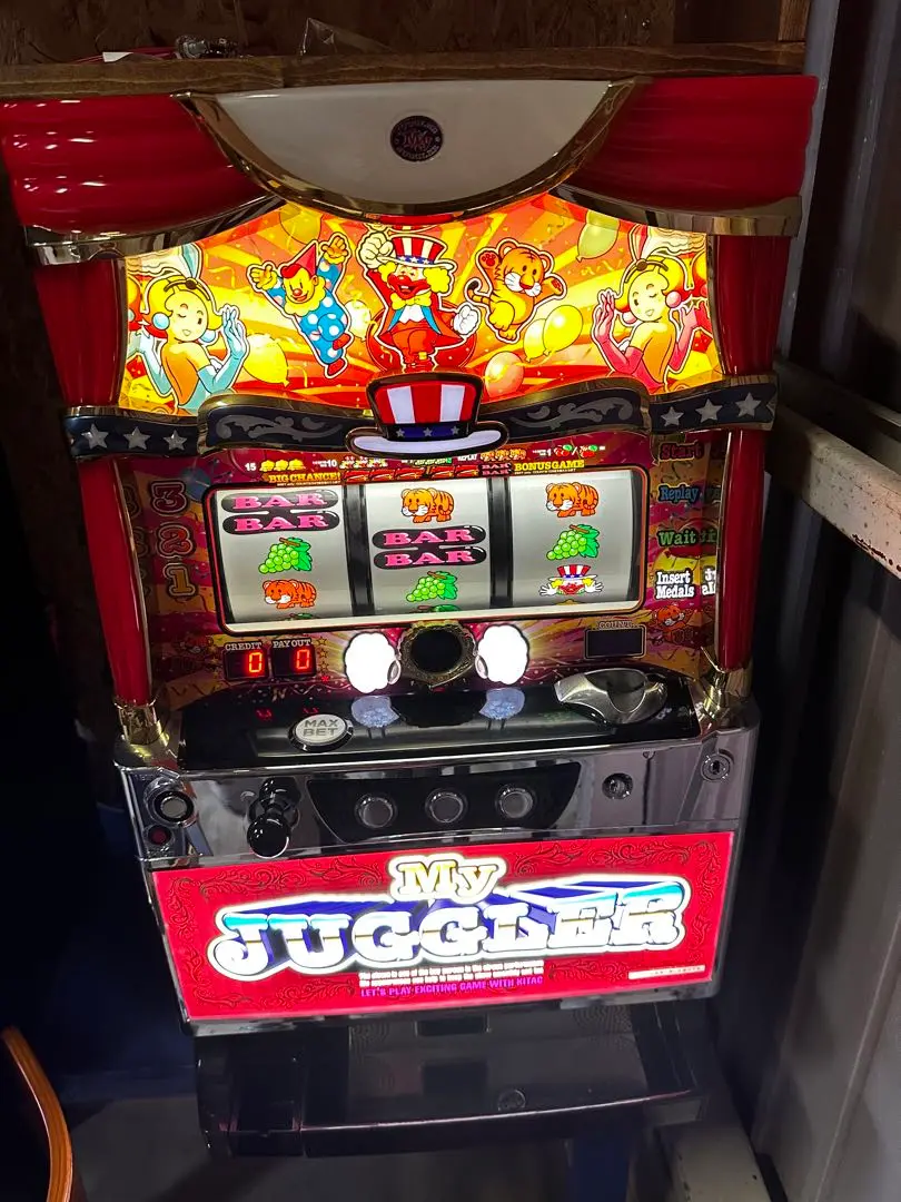 美品　スロット実機　マイジャグラー4 データランプ付き 2025年最新】マイジャグラー4実機の人気アイテム - メルカリ