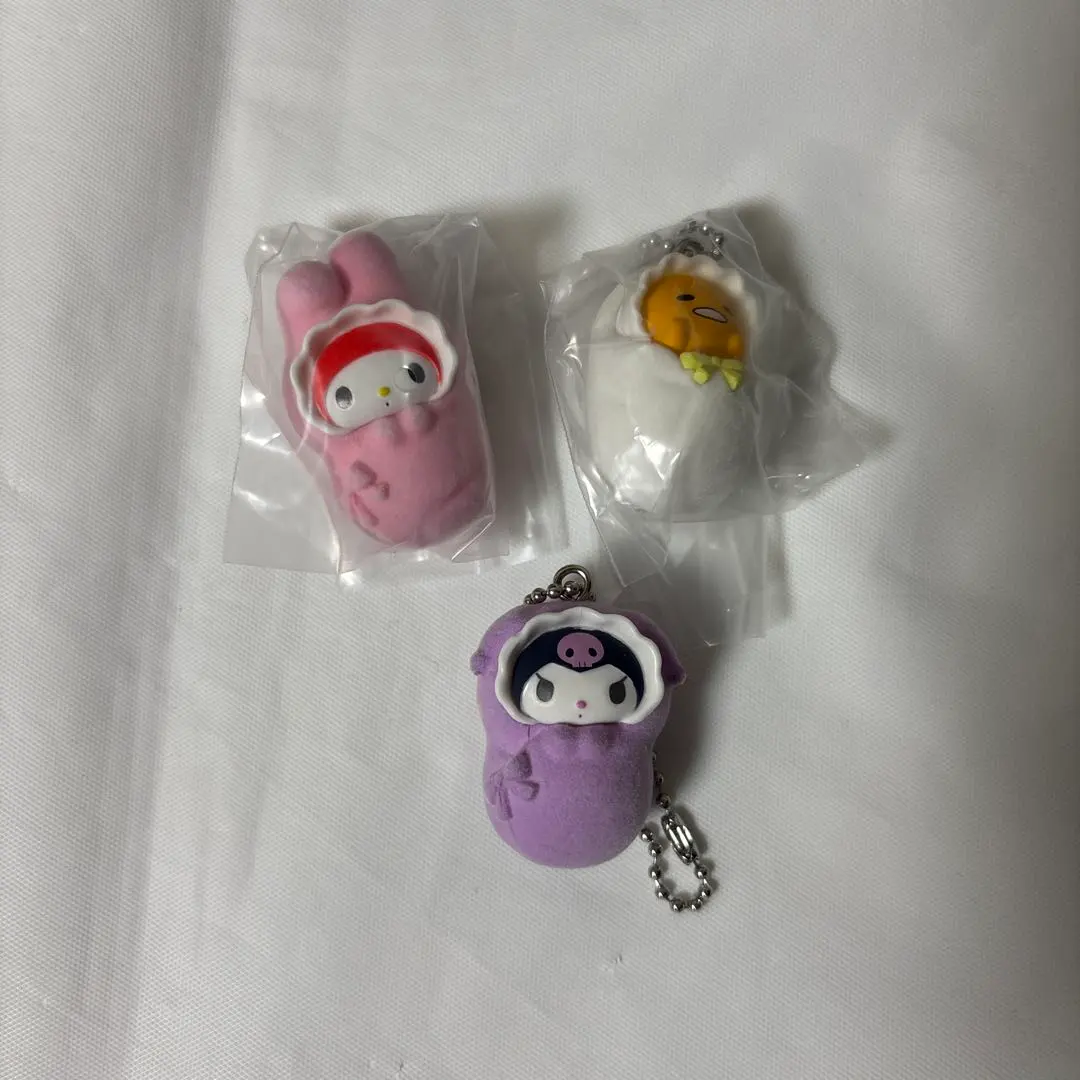 美樂蒂 蛋黃哥 大耳狗喜拿 包巾寶寶玩偶 的縮圖