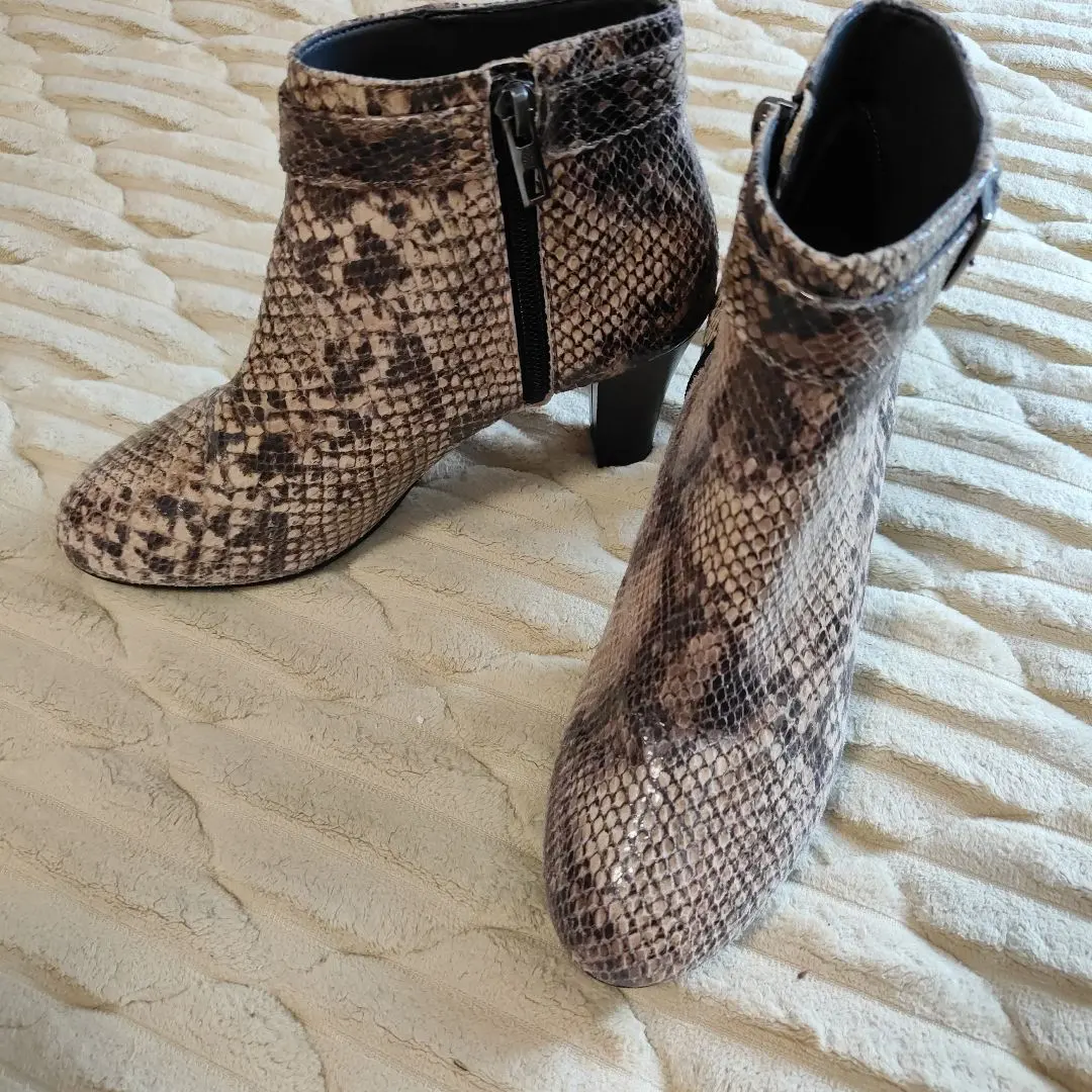 MORABITO BLANC サイドゴアブーツ 23センチ新品未使用 MORABITO BLANC サイドゴアブーツ 23センチ新品未使用 MORABITO