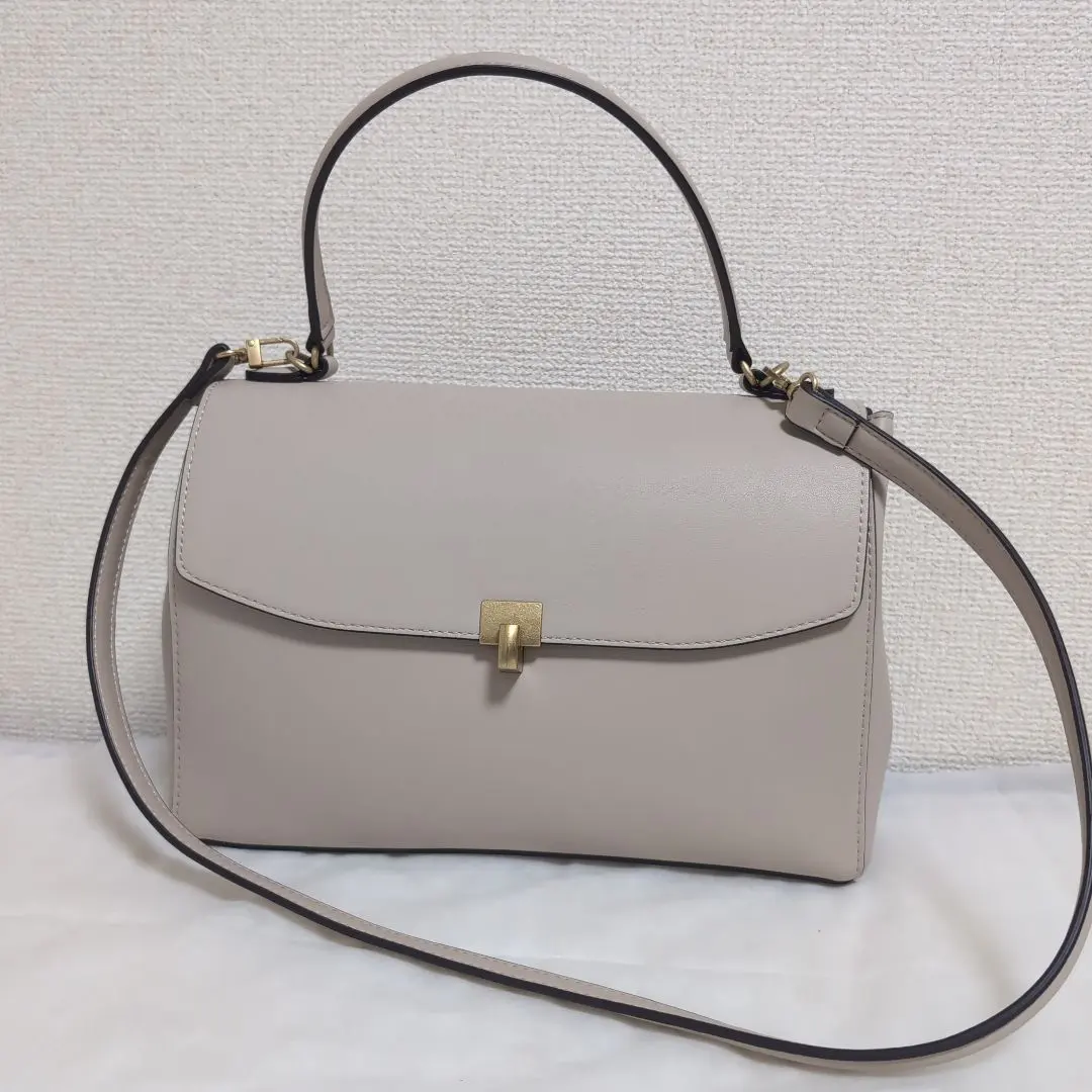 米拉·奧雲 肩背包手提包 的縮圖