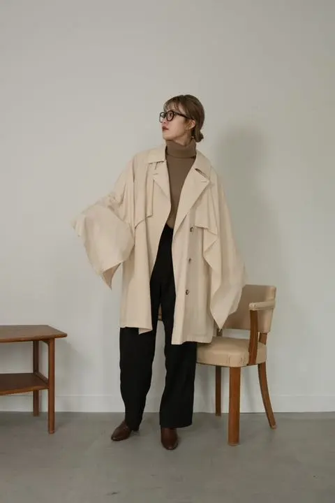 Thumbnail of amiur wave design short coat ivory