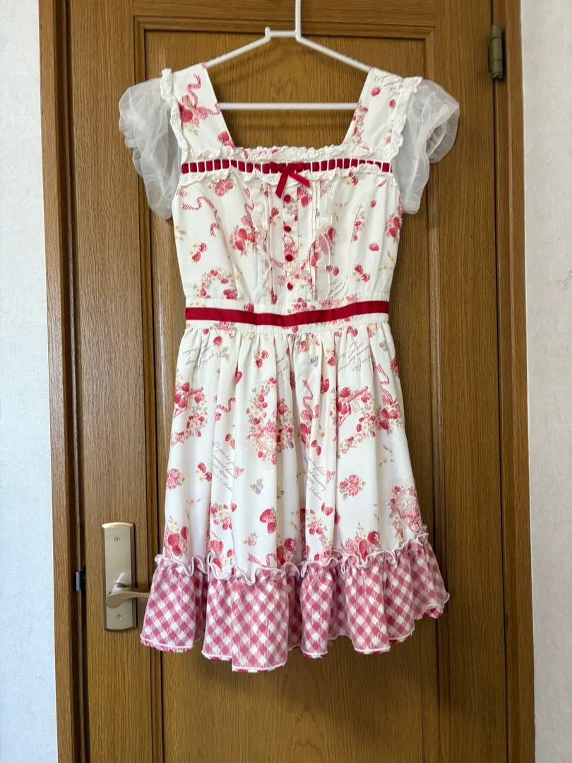 LIZLISA イチゴ柄ワンピース LIZLISA いちごワンピース リズリサ イチゴ 苺 ストロベリー