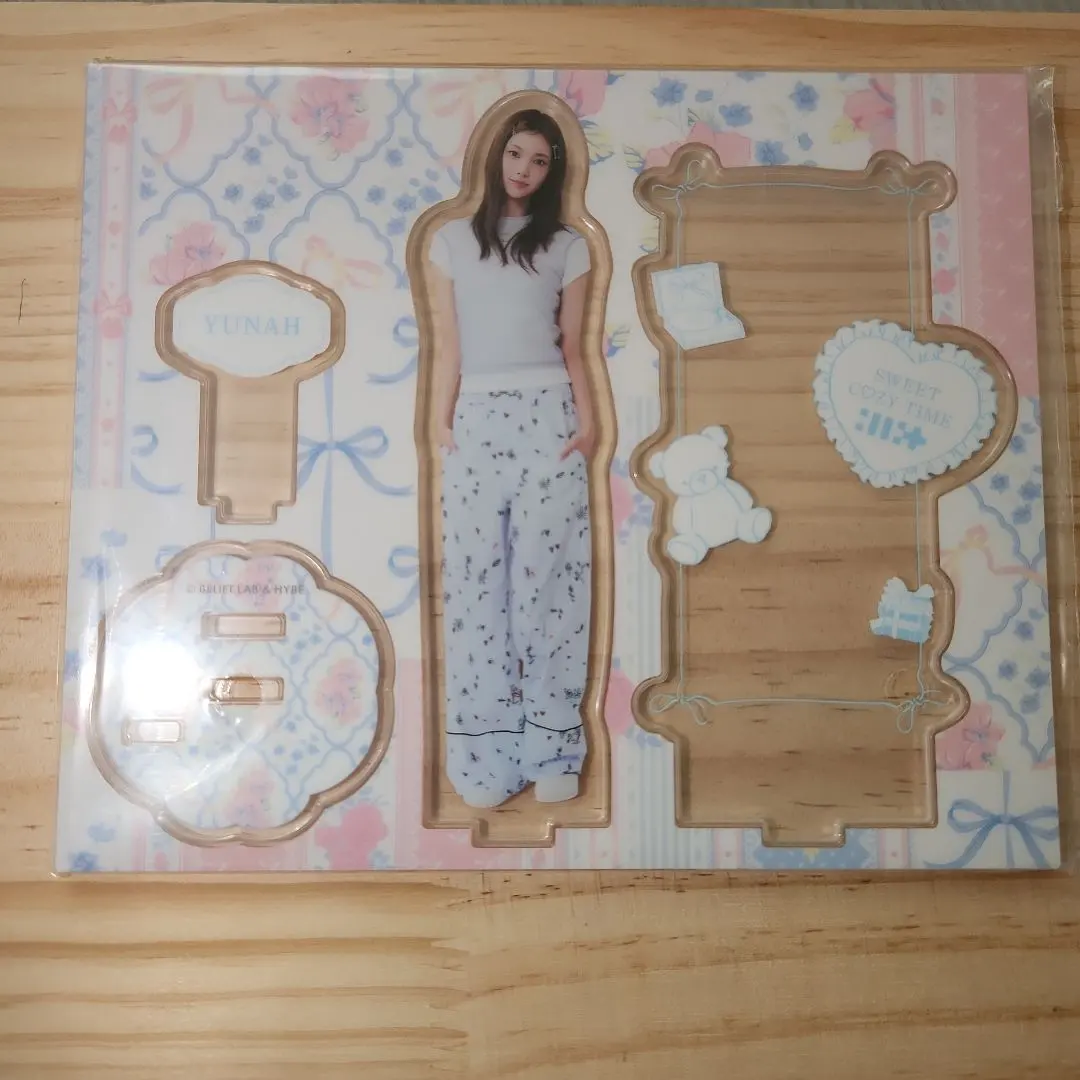 Thumbnail of WINNAH Acrylic Stand, Approximately 15cm