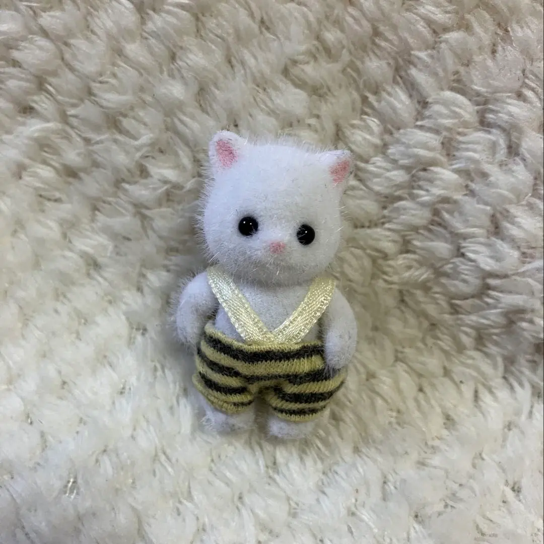 Thumbnail of Sylvanian Families Persian Cat Baby in Romper (Hachi)