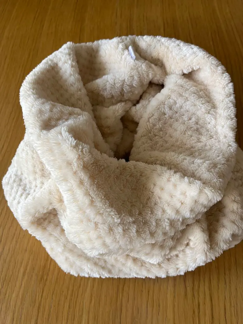 Thumbnail of (Excellent Condition) Snood, Ivory