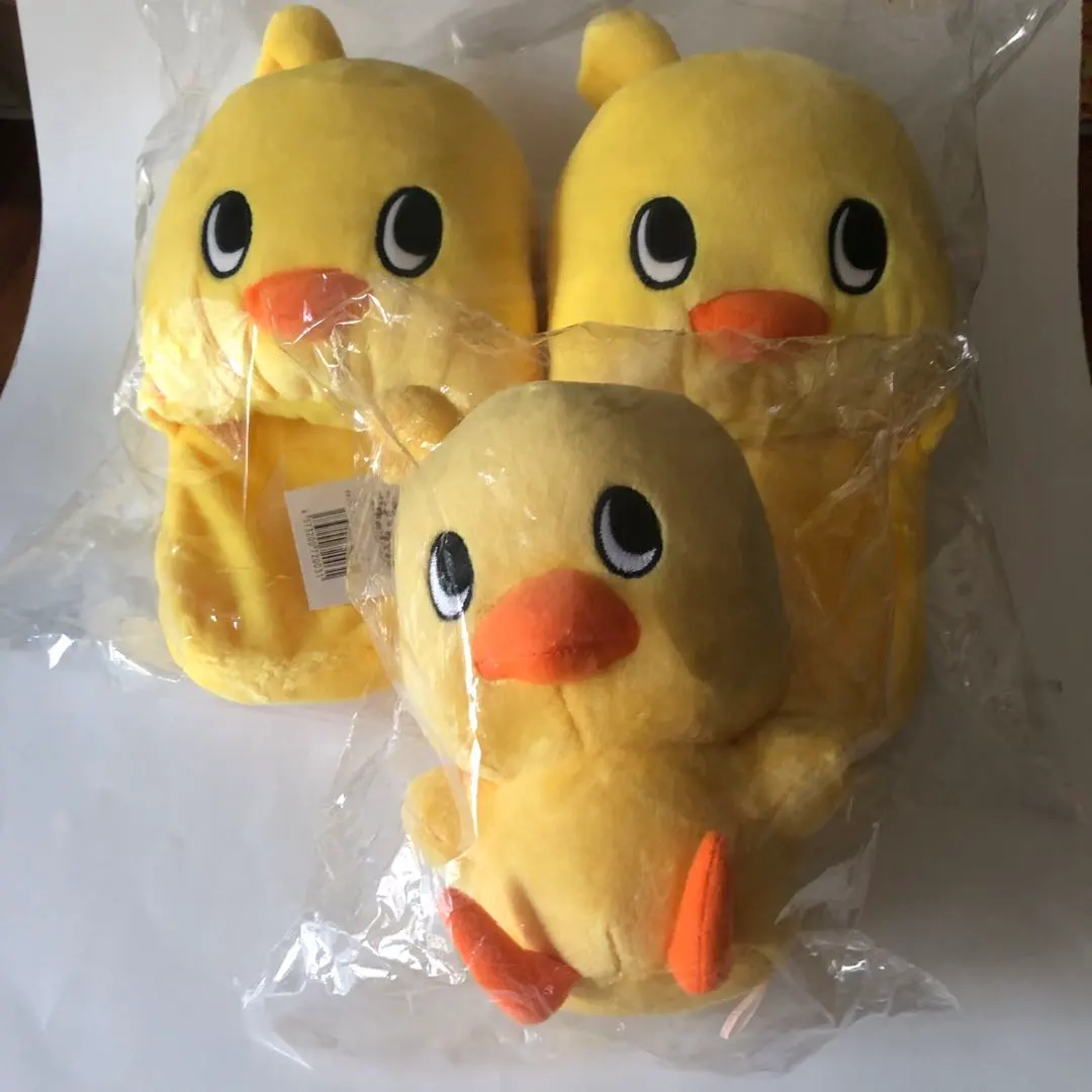 Thumbnail of Nissin Chicken Ramen Hiyoko-chan Slippers and Plush Set