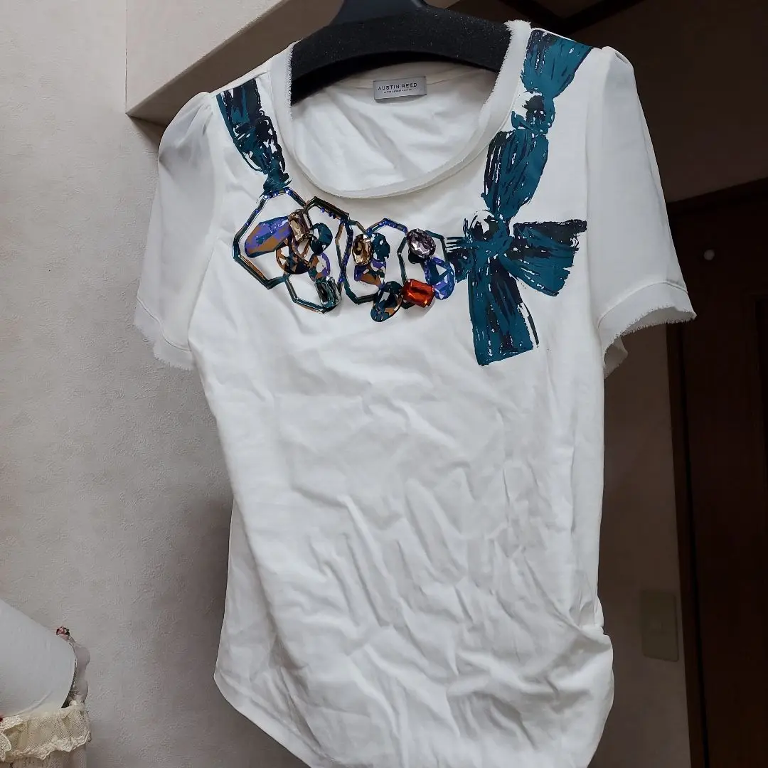 【美品】オースチンリード ◡̈ カットソー　フラワー 美品】オースチンリード ◡̈ カットソー フラワー - メルカリ