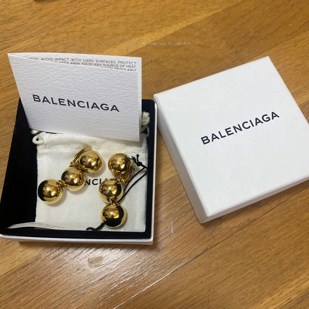 【BALENCIAGA】MEGA レディース イヤリング ゴールド BALENCIAGA】MEGA レディース イヤリング ゴールド (BALENCIAGA