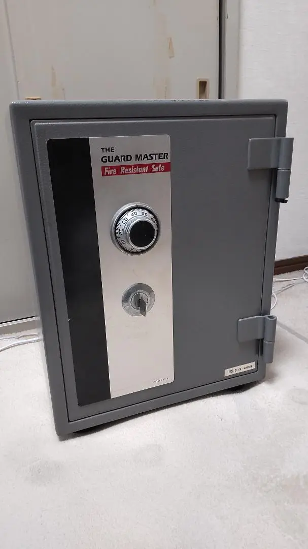 送料込 ダイヤル式耐火金庫 エーコー GUARD MASTER ES-8