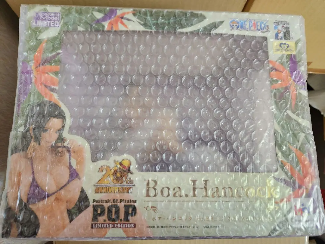 新品未開封　ボア・ハンコック Ver.BB.EX 20周年記念フィギュア　POP Amazon.co.jp: Megahouse-Portrait.of.Pirates ONE PIECE 限定版